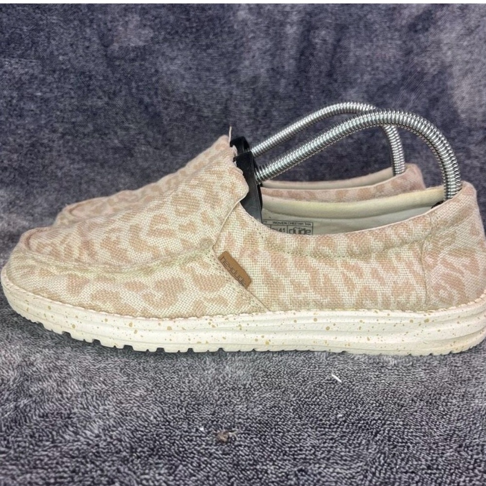 Hey Dude Women's 10 Misty Woven Cheetah Tan Shoes Slip On Comfortable Casual